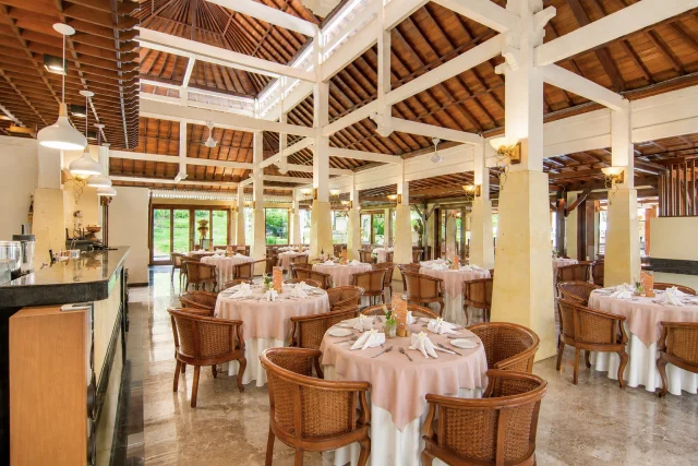 Kamani Restaurant at Champlung Sari Hotel