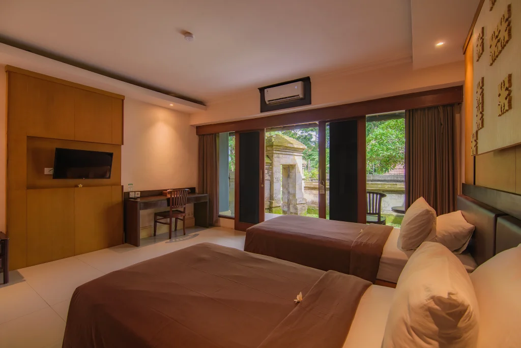Superior Room twin beds view