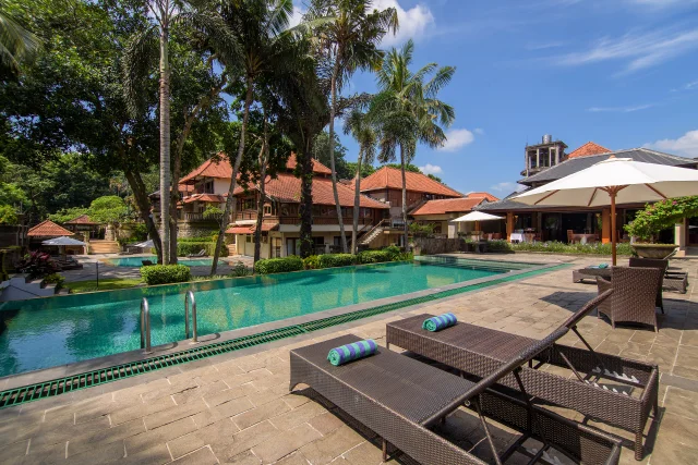 Swimming Pool 08