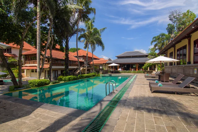 Swimming Pool 23